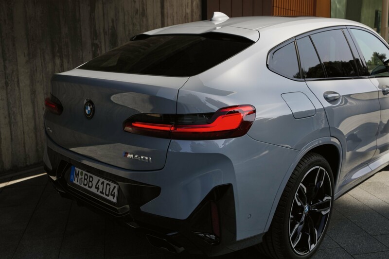 Heckansicht des BMW X4 M Competition