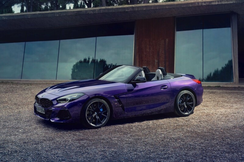 BMW Z4 Roadster M40i in der Farbe Thundernight Metallic