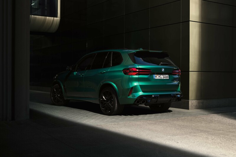 Heckansicht des BMW X5 M Competition